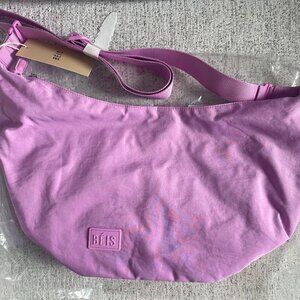 Beis Berry Crescent Catchall Bag